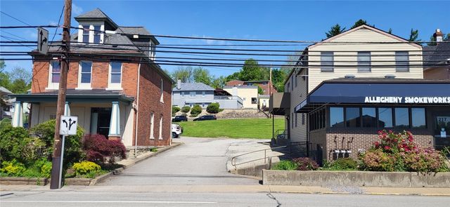 213-217 Freeport Rd, Blawnox, PA 15238