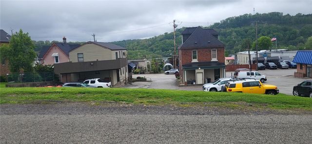 213-217 Freeport Rd, Blawnox, PA 15238