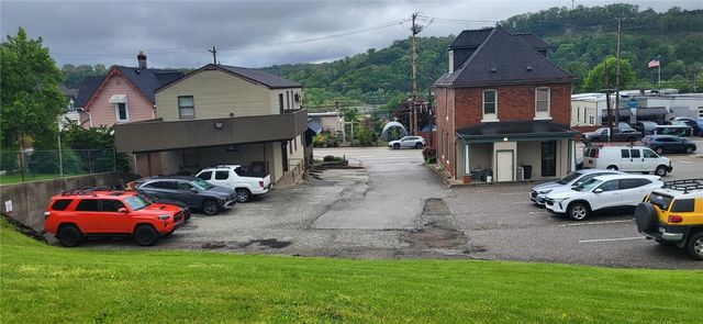 213-217 Freeport Rd, Blawnox, PA 15238