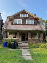 10117 South Boulevard, Cleveland, OH 44108