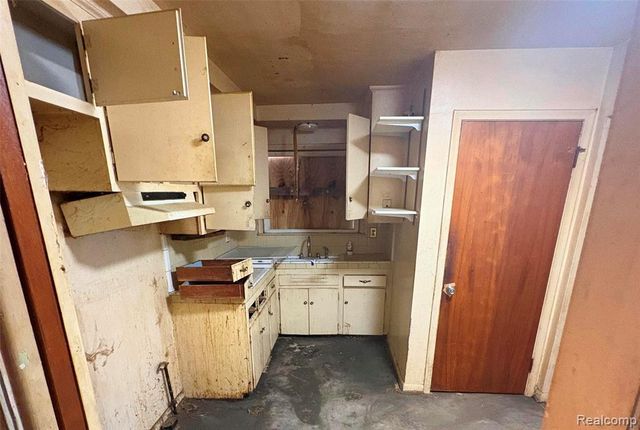 16591 Wormer Street, Detroit, MI 48219