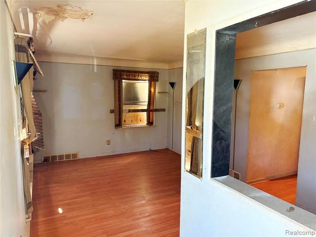 16591 Wormer Street, Detroit, MI 48219