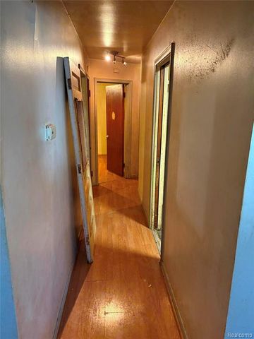 16591 Wormer Street, Detroit, MI 48219