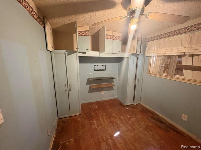 16591 Wormer Street, Detroit, MI 48219