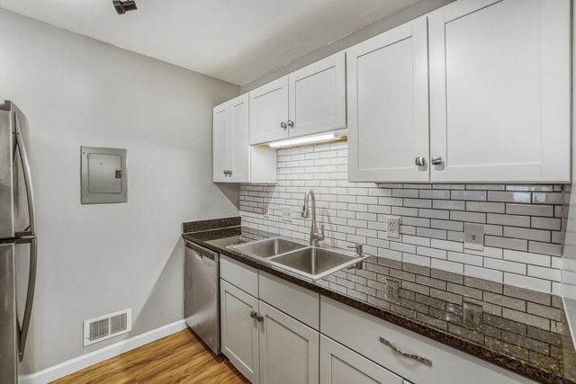 1713 Fulham Street F, Saint Paul, MN 55113