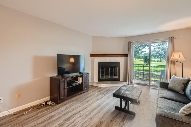 1713 Fulham Street F, Saint Paul, MN 55113