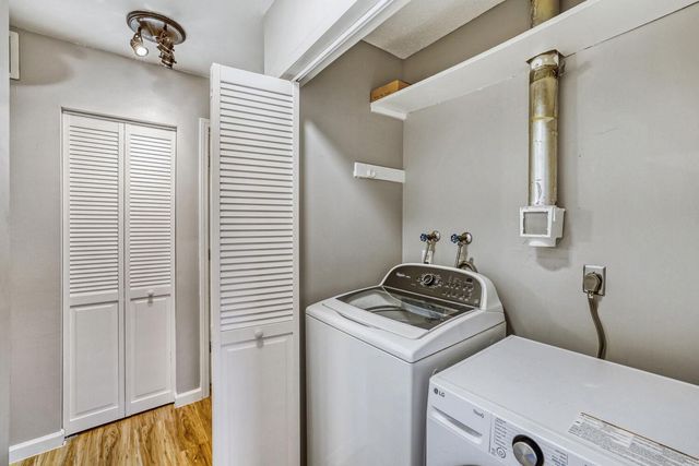 1713 Fulham Street F, Saint Paul, MN 55113