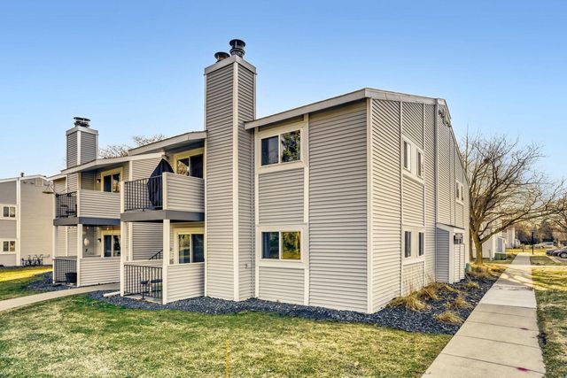 1713 Fulham Street F, Saint Paul, MN 55113