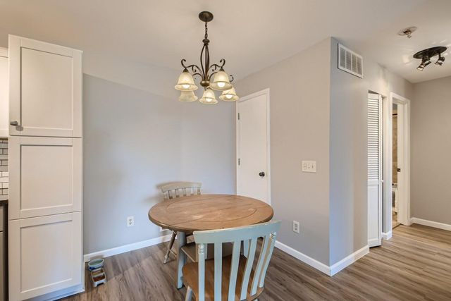 1713 Fulham Street F, Saint Paul, MN 55113