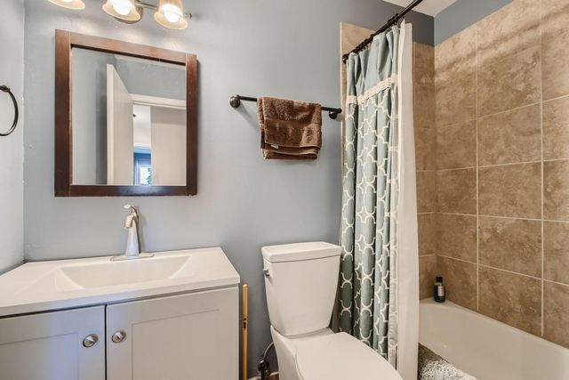 1713 Fulham Street F, Saint Paul, MN 55113