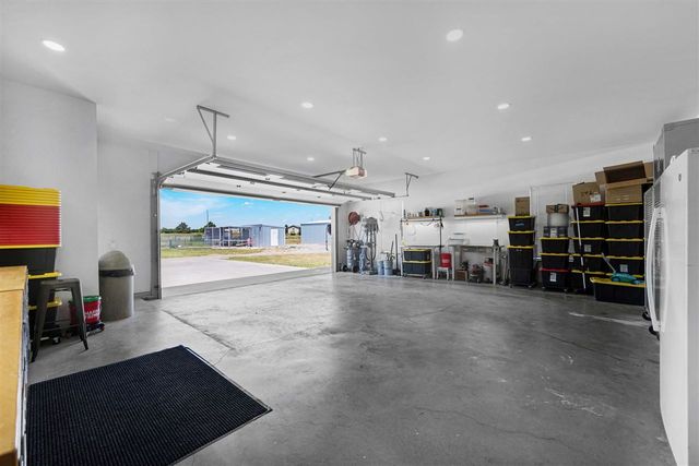 20352 SW Woodlawn Rd, Cache, OK 73527