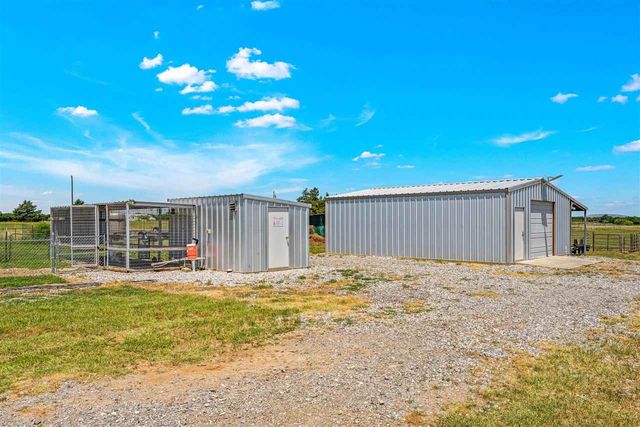 20352 SW Woodlawn Rd, Cache, OK 73527