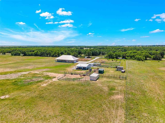 20352 SW Woodlawn Rd, Cache, OK 73527