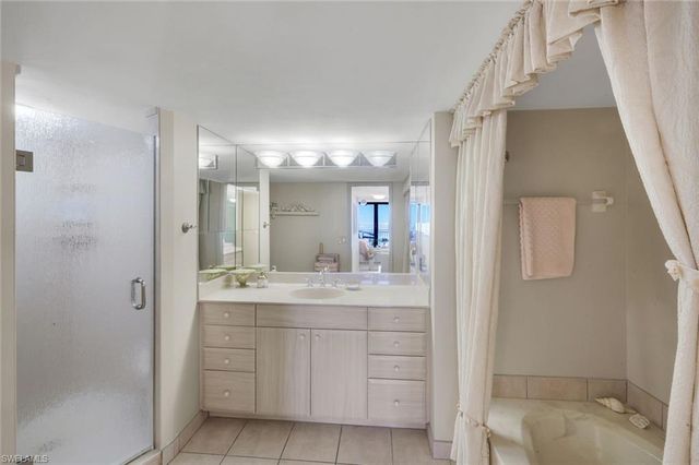 520 Collier BLVD 301, Marco Island, FL 34145