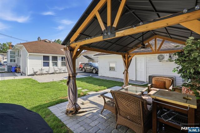 15 Pehle Avenue, Saddle Brook, NJ 07663