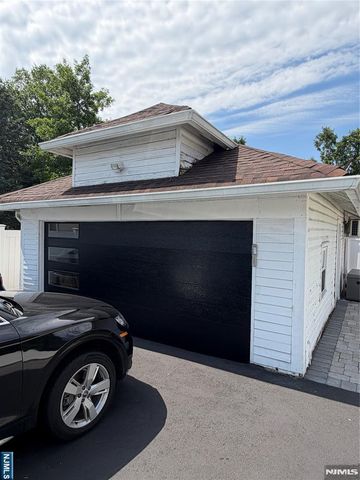 15 Pehle Avenue, Saddle Brook, NJ 07663