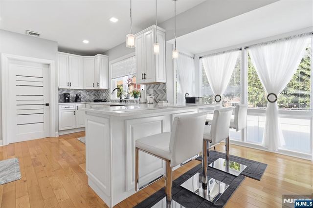 15 Pehle Avenue, Saddle Brook, NJ 07663