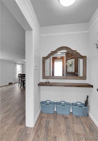 15 Seneca Pksd Lower, Buffalo, NY 14210