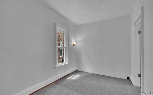 15 Seneca Pksd Lower, Buffalo, NY 14210
