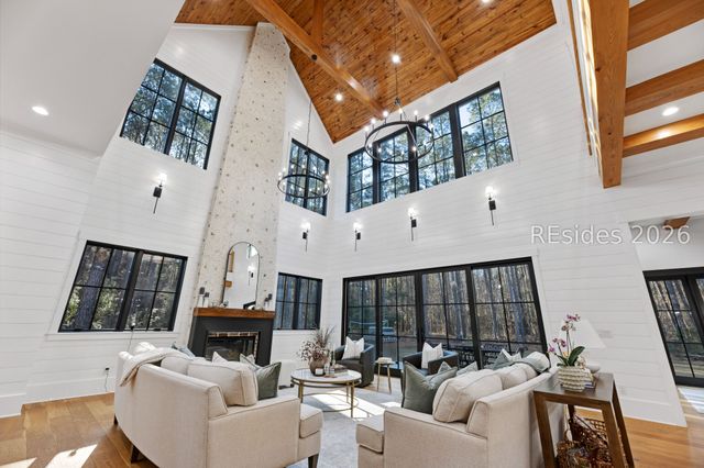 31 Foxchase Ln, Bluffton, SC 29910