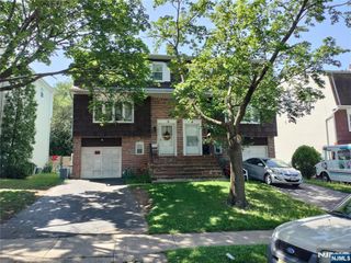 30 Garden Drive, Elmwood Park, NJ 07407