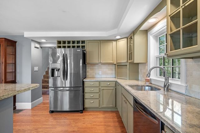 18 Cedarcrest Rd, Wilmington, MA 01887
