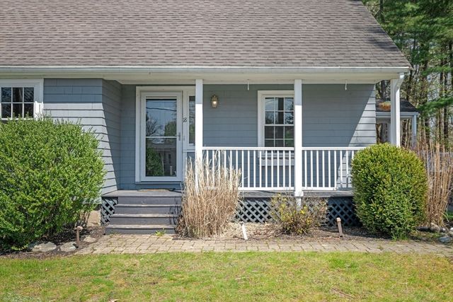 18 Cedarcrest Rd, Wilmington, MA 01887