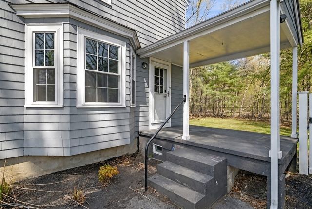 18 Cedarcrest Rd, Wilmington, MA 01887