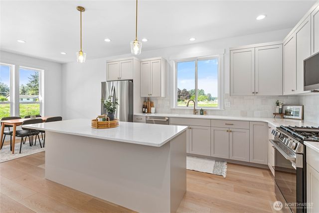 405 W 4th Street, Everson, WA 98247