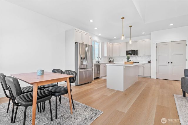 405 W 4th Street, Everson, WA 98247