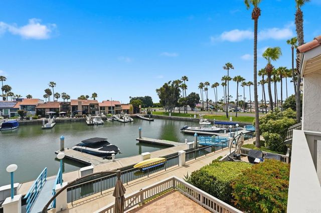 94 Kingston Ct W, Coronado, CA 92118