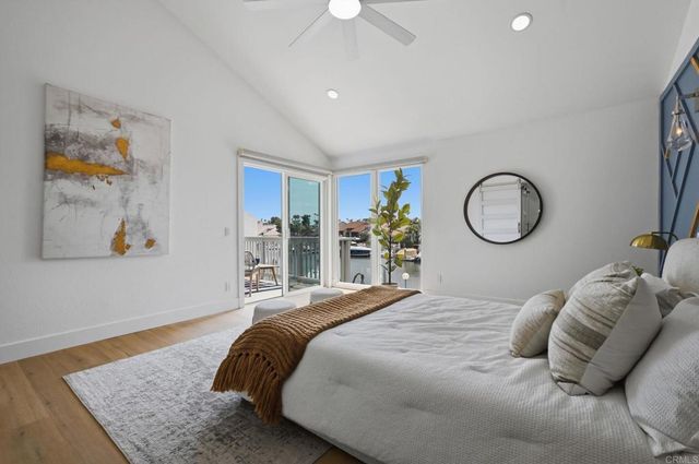 94 Kingston Ct W, Coronado, CA 92118