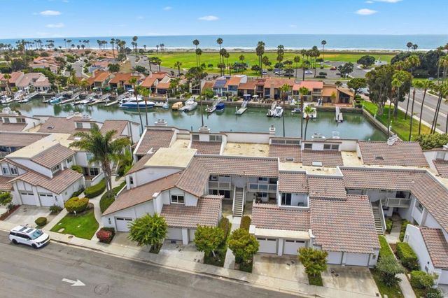 94 Kingston Ct W, Coronado, CA 92118
