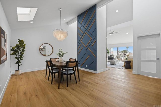 94 Kingston Ct W, Coronado, CA 92118
