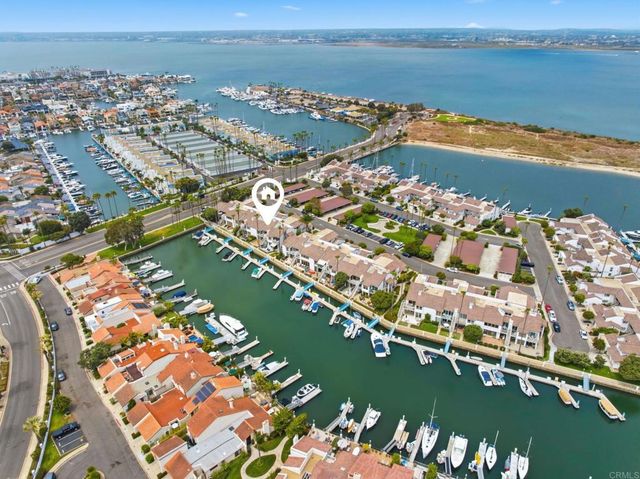94 Kingston Ct W, Coronado, CA 92118