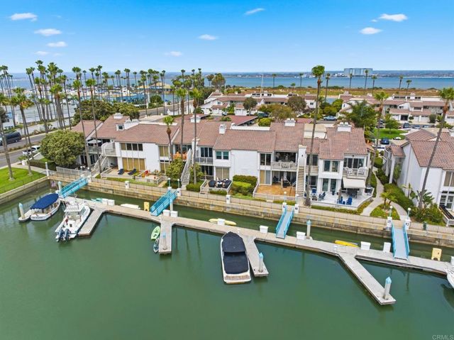94 Kingston Ct W, Coronado, CA 92118