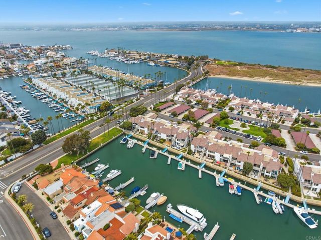94 Kingston Ct W, Coronado, CA 92118
