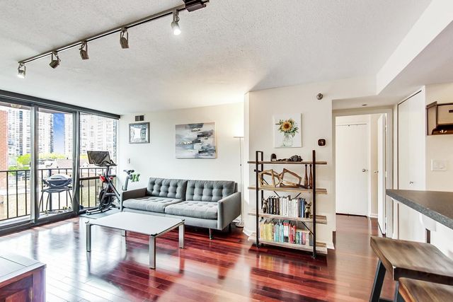 1309 N Wells Street 605, Chicago, IL 60610