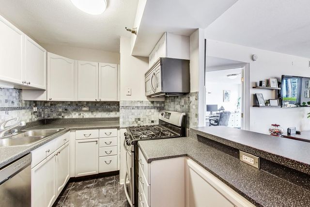 1309 N Wells Street 605, Chicago, IL 60610