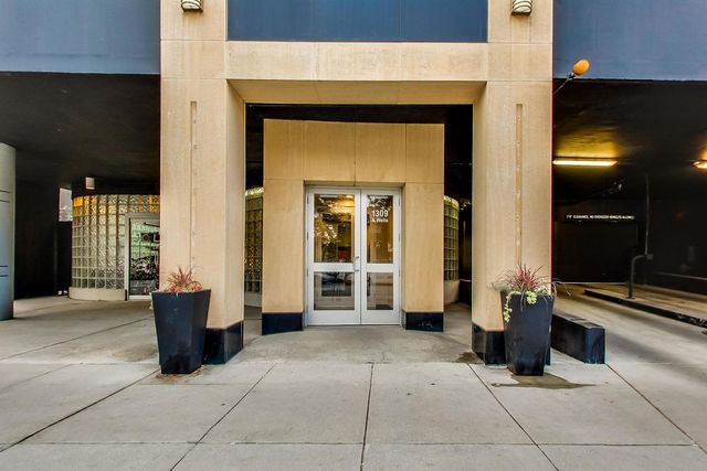 1309 N Wells Street 605, Chicago, IL 60610