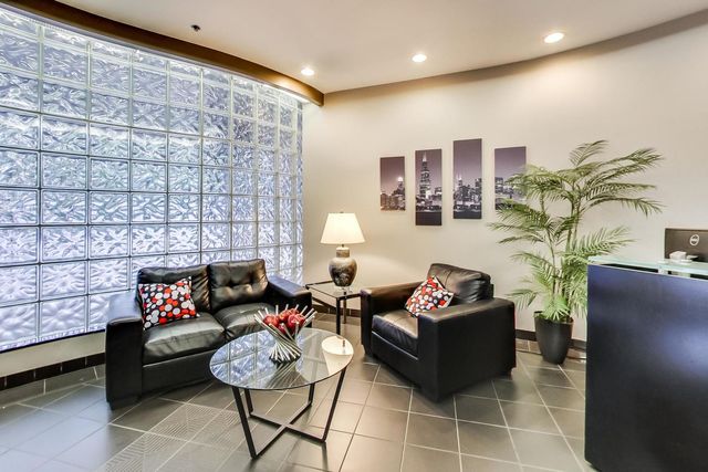 1309 N Wells Street 605, Chicago, IL 60610