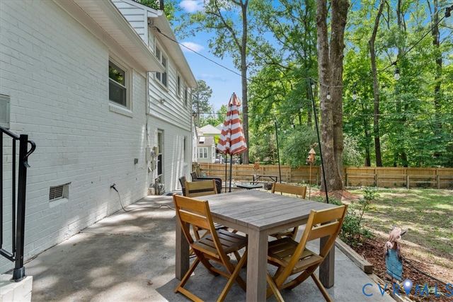 806 Lakewater Dr, Henrico, VA 23229