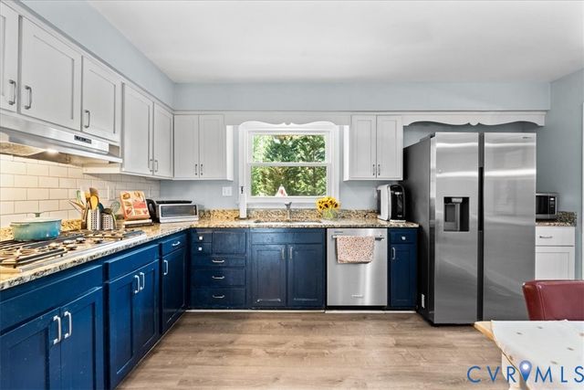 806 Lakewater Dr, Henrico, VA 23229