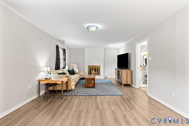 806 Lakewater Dr, Henrico, VA 23229