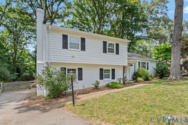 806 Lakewater Dr, Henrico, VA 23229