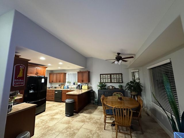 384 Tate Rd, Ridgedale, MO 65739