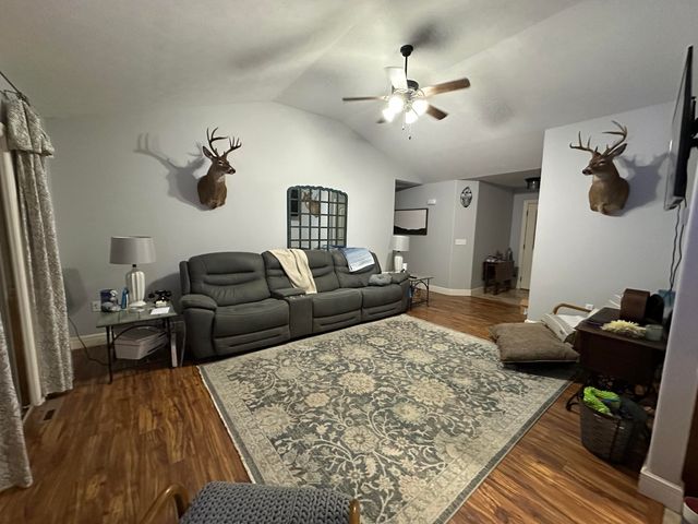 384 Tate Rd, Ridgedale, MO 65739