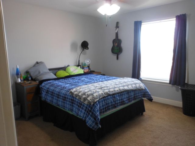 384 Tate Rd, Ridgedale, MO 65739