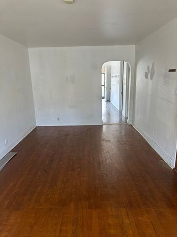 9220 S King Drive, Chicago, IL 60619