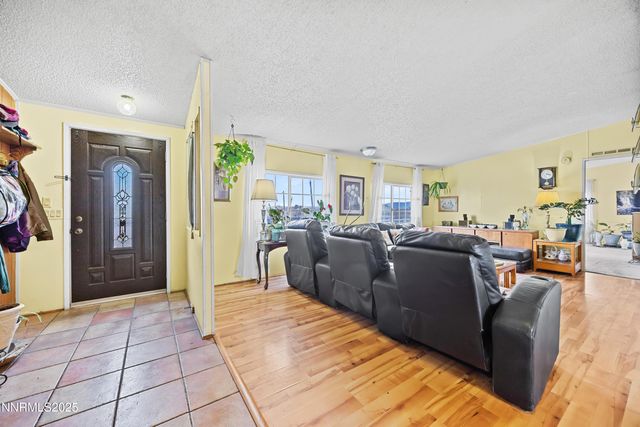 5225 Deodar Street, Silver Springs, NV 89429